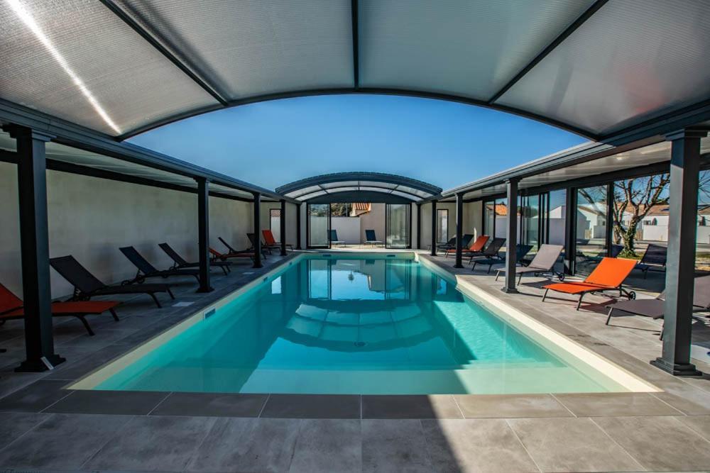LE PACHA Maison avec piscine/parking/wifi/plages 5kms Les Mathes Extérieur photo