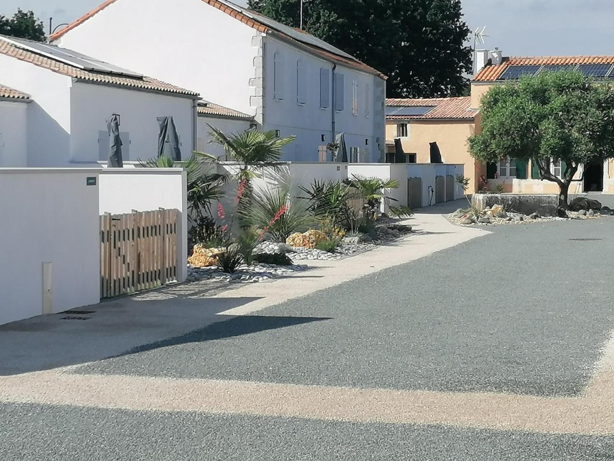 LE PACHA Maison avec piscine/parking/wifi/plages 5kms Les Mathes Extérieur photo
